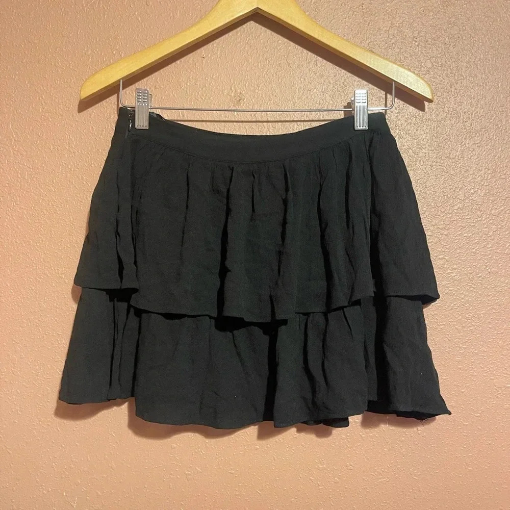 Superdown Ruffled Black Mini Skirt Small - Picture 2 of 2